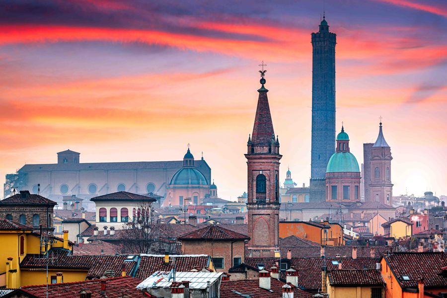 Northern Italy Explorer - Milan, Cinque Terre, Bologna and Venice